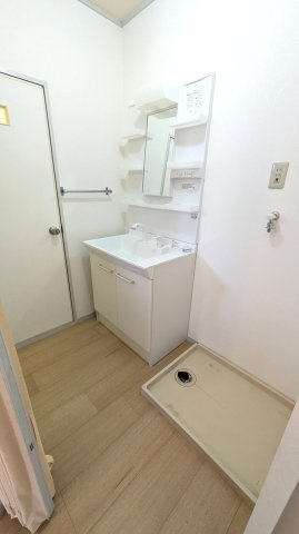 岡山市南区洲崎３丁目のアパートの洗面所