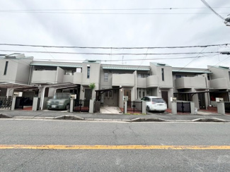 【前面道路含む現地写真】 | 高槻市南平台4丁目　テラスハウス