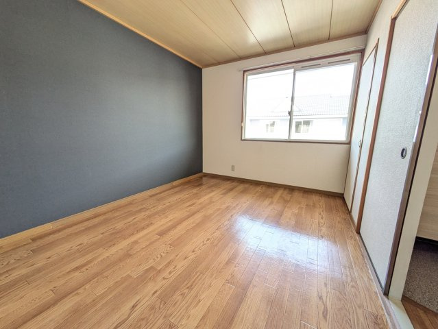 岡山市南区洲崎３丁目のアパートの居間・リビング