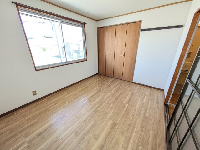 カーサ若葉Aの洋室
