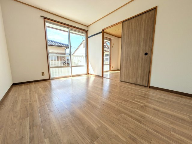 カーサ若葉Aの洋室
