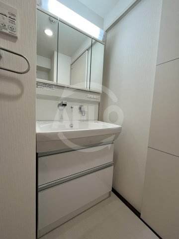 ノーブルスクエア新町　堀江小学校区の洗面所|ノーブルスクエア新町　洗面台