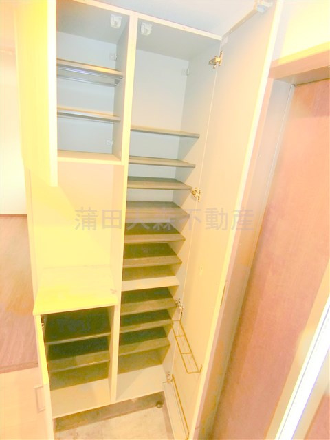 本羽田三丁目戸建ての収納
