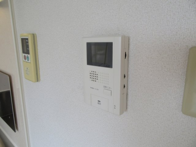 マウン・シャルマンのセキュリティ