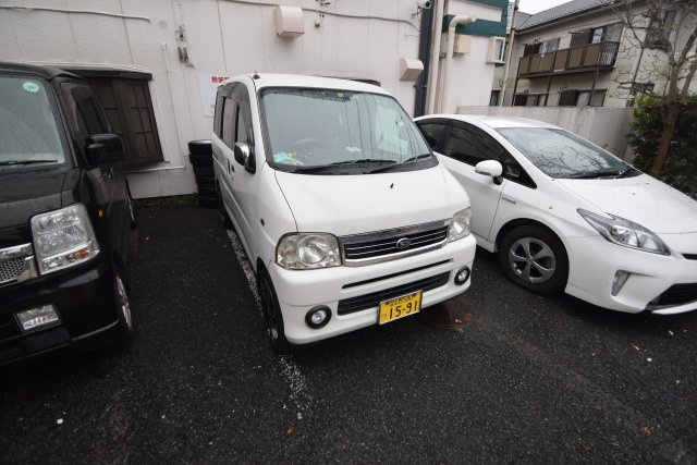 鈴木ハイツの駐車場|駐車スペースもあります