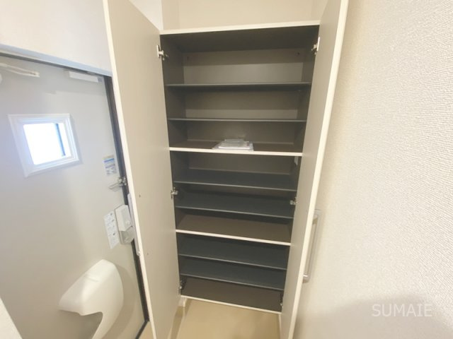 ヒカルサ西大宮の収納|シューズボックス完備！