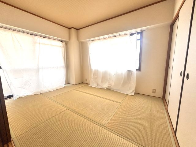 ハイネス岡本の寝室