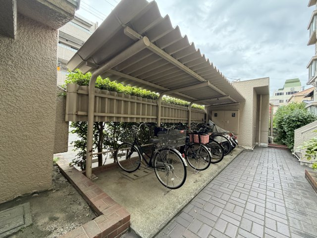 エスポア千代田の駐輪場