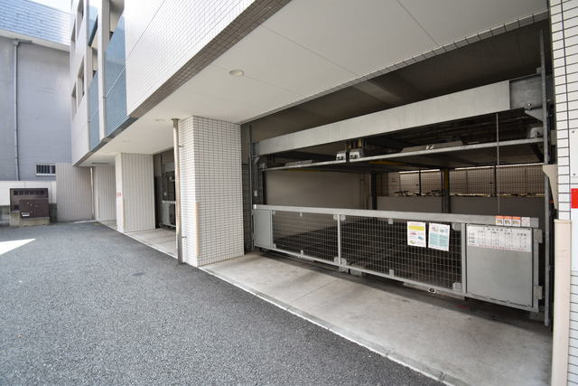 エンクレスト博多駅南Ⅲの駐車場