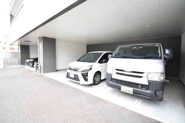 ザシダーハウスバイサヴォイの駐車場