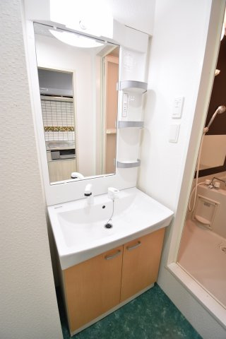 福岡市中央区高砂１丁目の賃貸マンションの独立洗面台