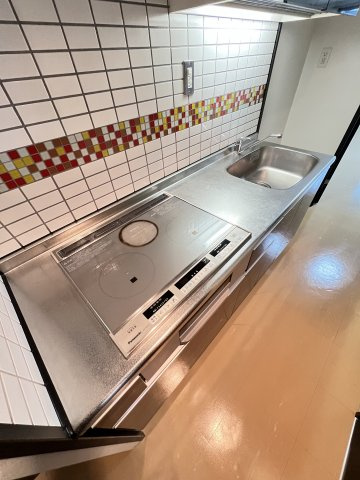 福岡市博多区堅粕４丁目の賃貸マンションのキッチン