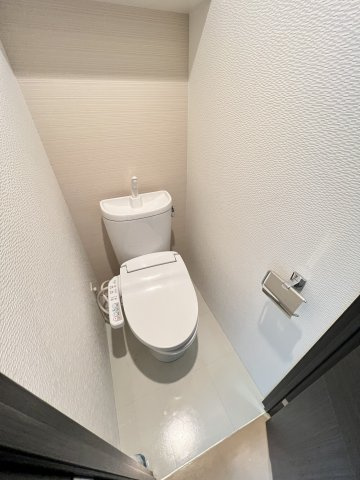 福岡市博多区堅粕４丁目の賃貸マンションのトイレ