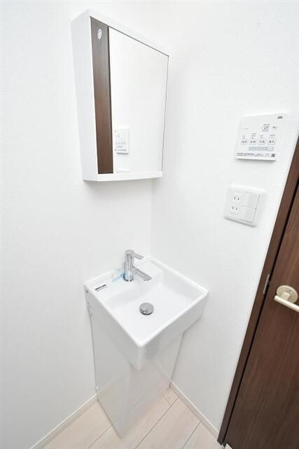 グランクオール蕨南町の洗面所