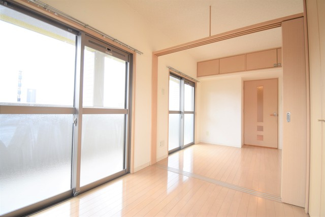 福岡市博多区博多駅南２丁目の賃貸マンションの居間・リビング