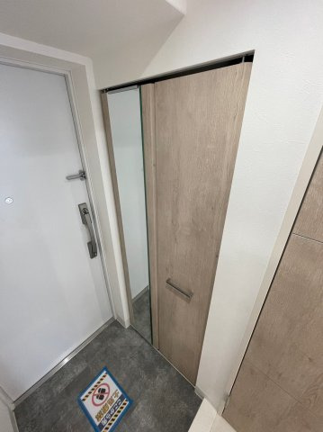 グランドアセントの玄関
