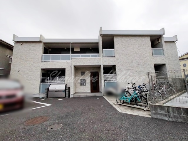 藤沢市羽鳥３丁目のアパートの外観|忙しい朝に嬉しい敷地内ゴミ置き場♪