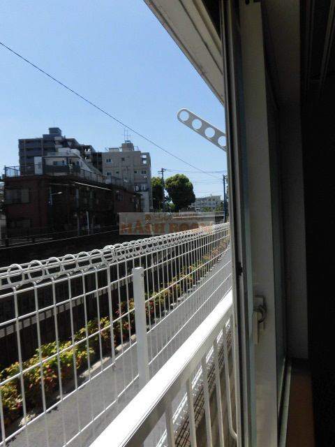 M's FLATのバルコニー