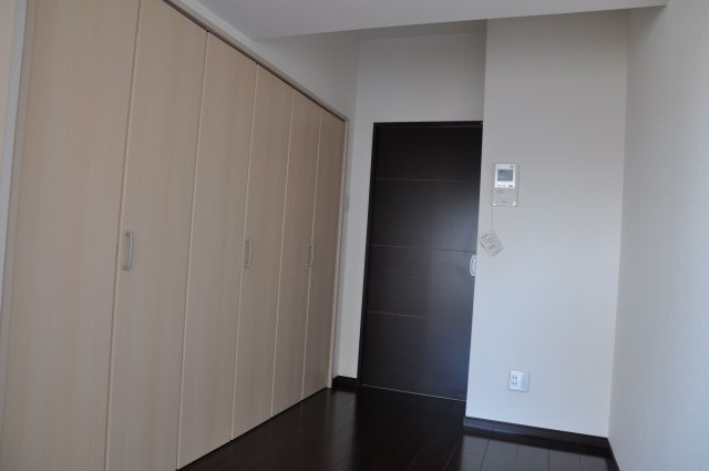 福岡市博多区中呉服町の賃貸マンションの寝室