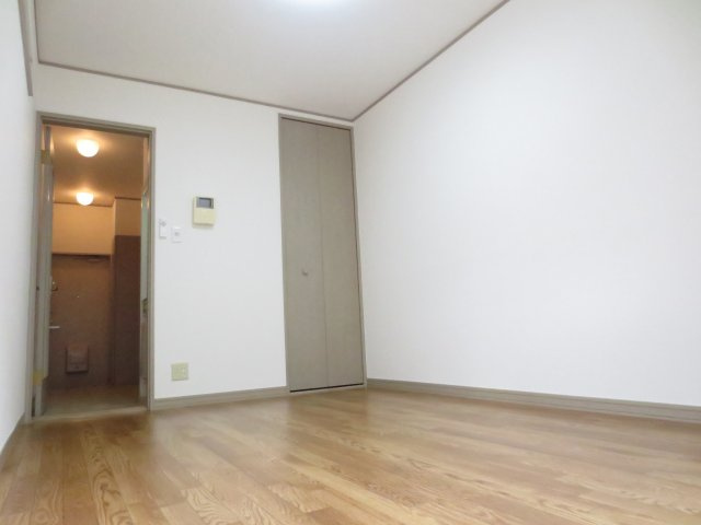 ウィンベルサンアイの寝室|別号室