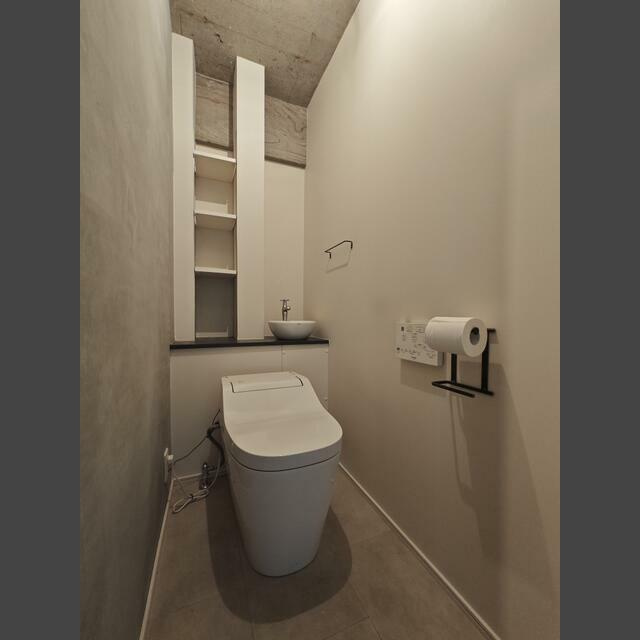 グランピア六ツ門のトイレ|落ち着いた色調のトイレです