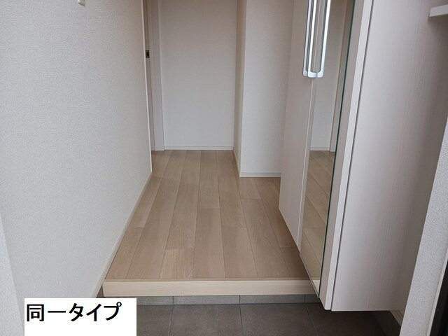 フルーメン　Ⅰの玄関