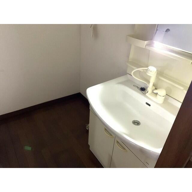 サクシードＴの洗面所