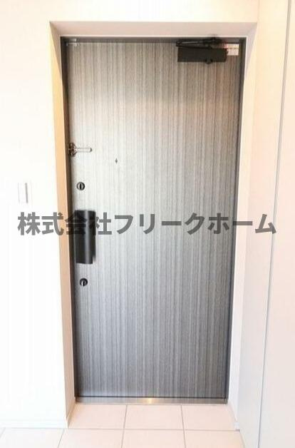 武蔵野市吉祥寺東町１丁目の賃貸マンションの玄関