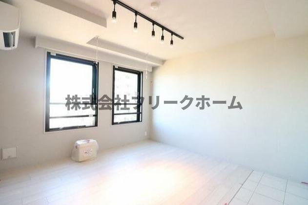 武蔵野市吉祥寺東町１丁目の賃貸マンションの居間・リビング