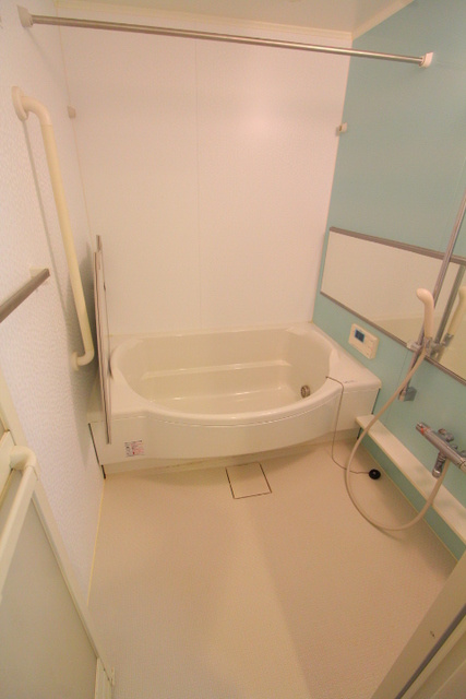 シャーメゾン美穂ヶ丘の浴室