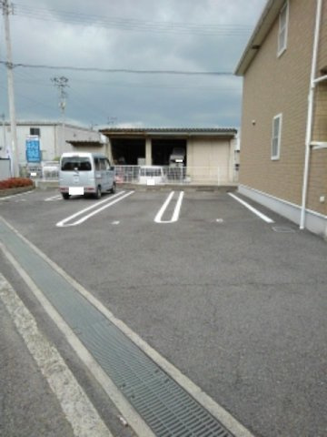 ブルーマーリン　Ａの駐車場