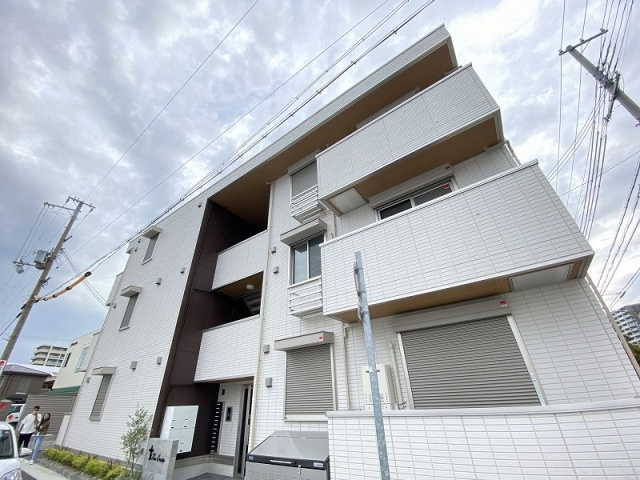 神戸市兵庫区芦原通４丁目のアパートの外観