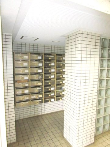 オーベル籠原　フルリフォーム済のロビー