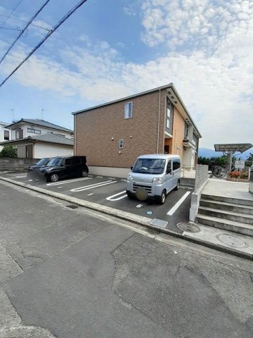 カーサ．ストーリアの駐車場