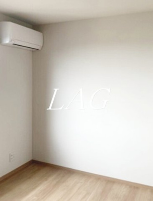 【居間・リビング】 | Maison PEAKS | 洋室のお部屋です。