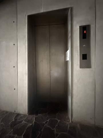 【その他共用部分】SLANT WALLS (スラント ウォールズ)
