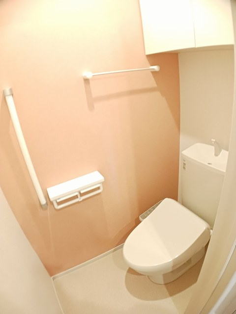 藤沢市石川３丁目のアパートのトイレ