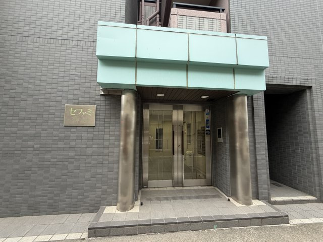 セファミ御影のエントランス