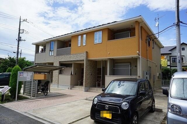 ソレアードＡの駐車場
