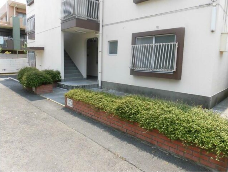 篠ハイツ1号棟の外観