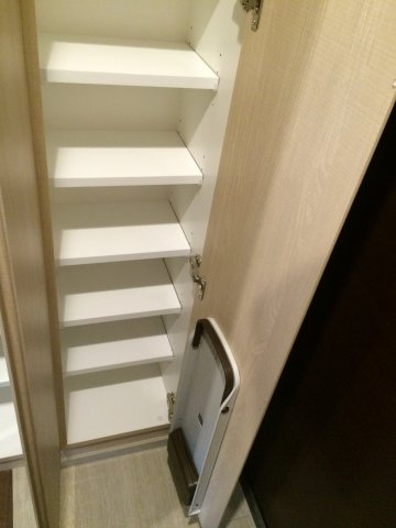 クレヴィスタ⼾越銀座の収納