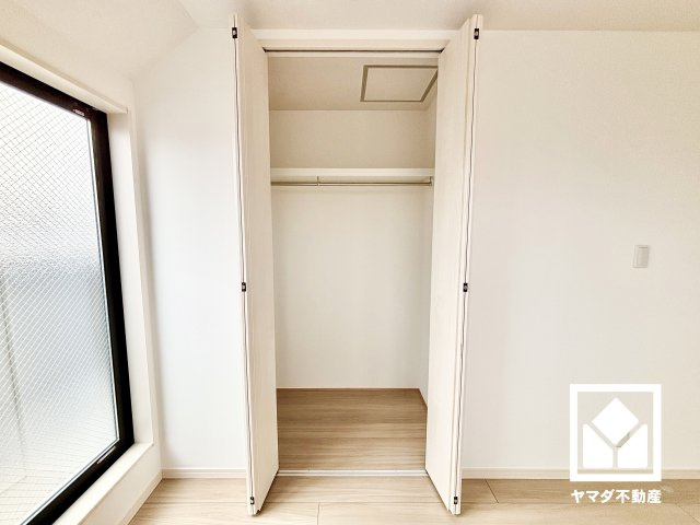 尼崎市稲葉荘１丁目の収納|新たに家具を買わなくても良いので、ハンガーパイプ付きのクローゼットは嬉しいですね。