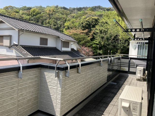 横浜市金沢区釜利谷西6丁目 中古戸建て【仲介手数料無料】のバルコニー