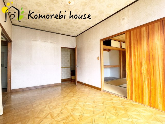 桶川市坂田西3丁目　中古一戸建ての居間・リビング|26.7.10撮影済み