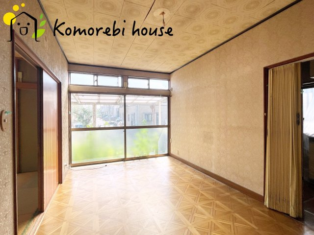桶川市坂田西3丁目　中古一戸建ての居間・リビング|26.7.10撮影済み