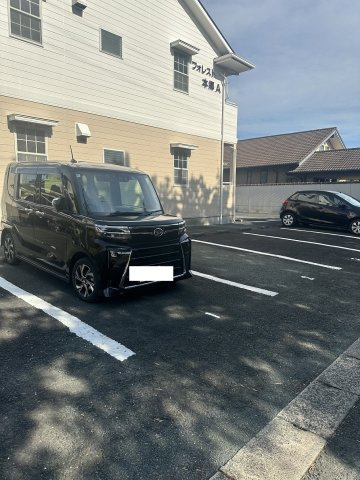 フォレスト本郷Ａ棟の駐車場