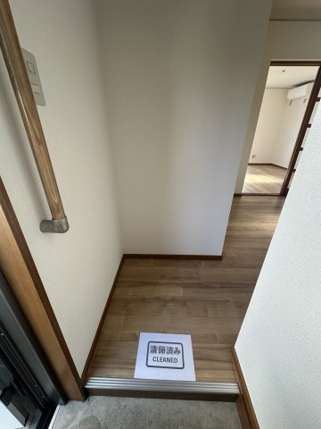 フォレスト本郷Ａ棟の玄関