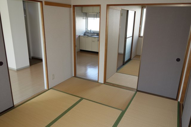 メルヴェーユ浜野B棟の和室