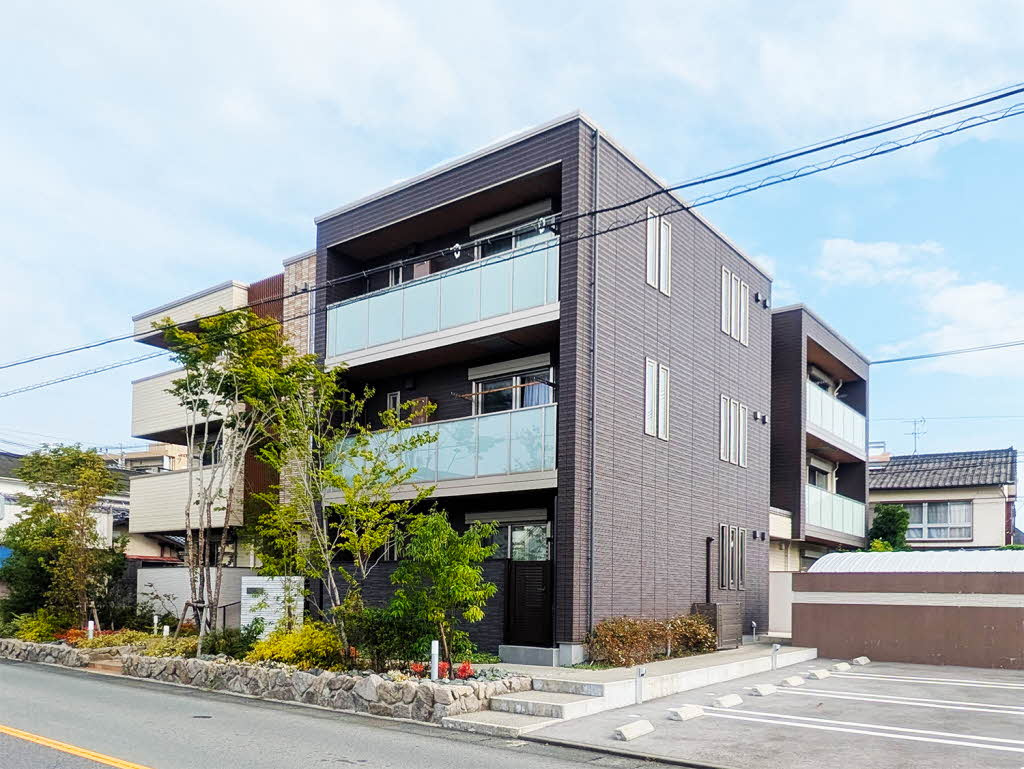 熊本市東区東京塚町のアパートの外観