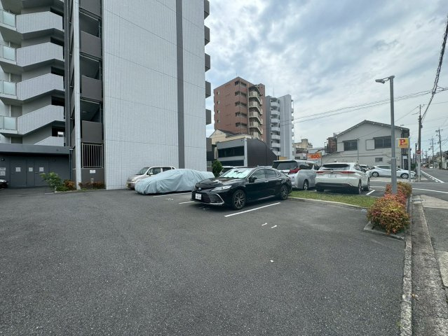 レガーロ　名古屋市賃貸　仲介手数料無料の駐車場
